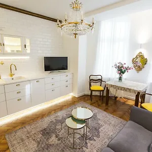  Apartament Luxury Pod żyrandolem Polska